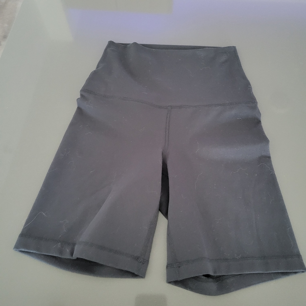 NWOT Yogalicious black shorts size small